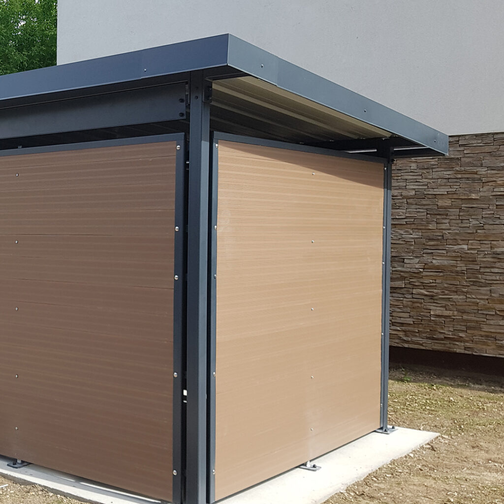 Abri à poubelles en acier avec bardage bois composite et toiture plate.